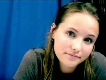 File:Rachels First Vlog.jpg